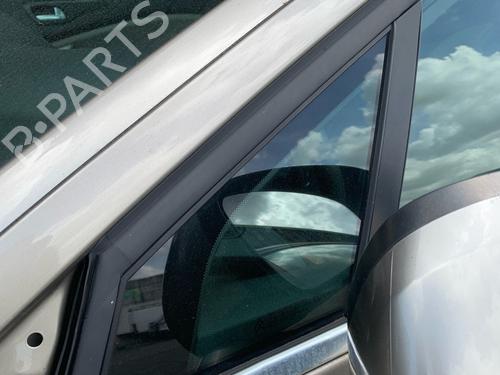 front-left-quarter-glass-citroen-c5-iii-break-rw_-2008-2009-2010-2011-2012-2013-2014-2015-2016-2017-35915664 main image