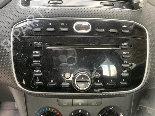 Used Radio Radio FIAT PUNTO EVO (199_) 1.3 D Multijet (84 hp) 35911979 35911979