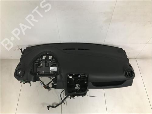 Used Dashboard Dashboard RENAULT CLIO IV (BH_) 1.5 dCi 75 (75 hp) 33576181 33576181