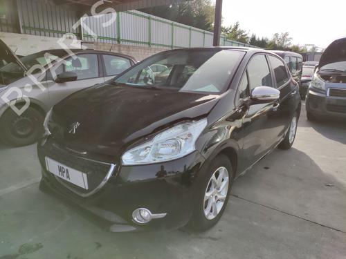 Used Fuse box Fuse box PEUGEOT 208 I (CA_, CC_) 1.2 VTI 82 (82 hp) 33594981 33594981