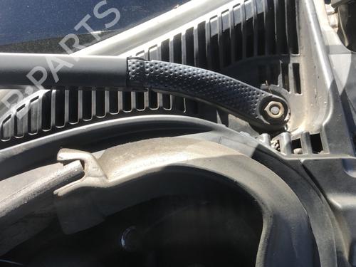 Used Front wiper motor Front wiper motor CITROËN C5 III (RD_) 2.0 HDi 165 (RDRHHA, RDRHH8) (163 hp) 33837434 33837434