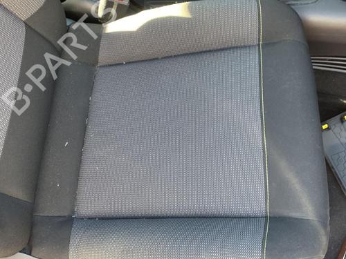 Sæde højre fortil Sæde højre fortil CITROËN C3 III (SX) 1.2 VTi 82 (82 hp) 33990313 33990313
