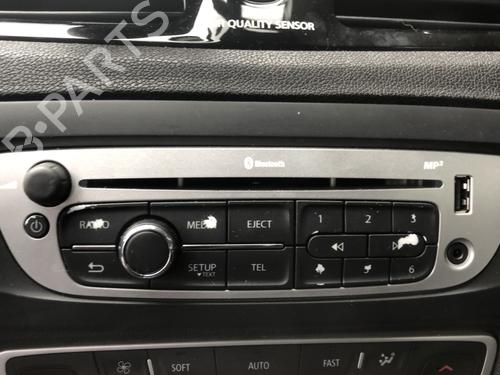 Used Radio Radio RENAULT SCÉNIC III (JZ0/1_) 1.6 dCi (JZ00, JZ12) (130 hp) 33739355 33739355