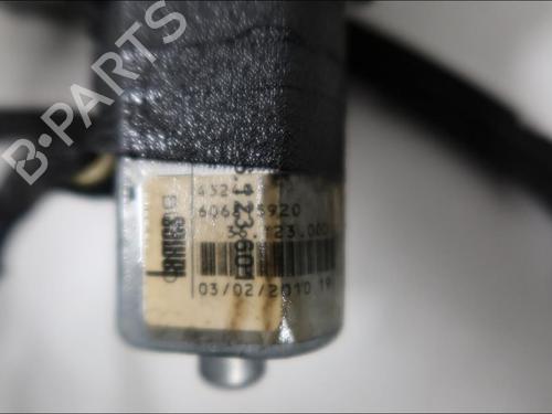 Used Front right window mechanism Front right window mechanism ALFA ROMEO GT (937_) 1.9 JTD (937CXN1B) (150 hp) 33576589 33576589