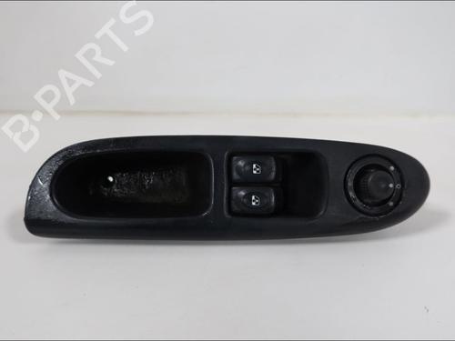 Used Left front window switch Left front window switch RENAULT CLIO II (BB_, CB_) 1.6 (B/CB0D, BB00) (90 hp) 33576146 33576146