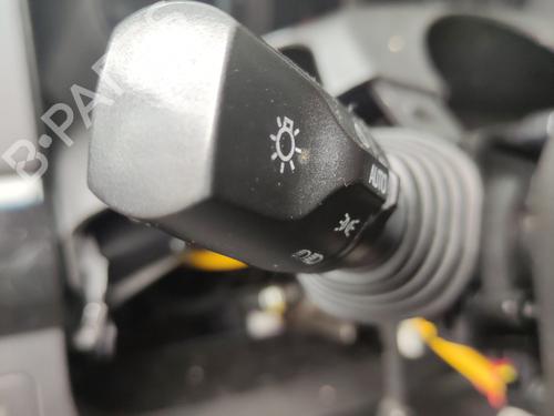 switch-chevrolet-captiva-c100-c140-2006-34705846 main image