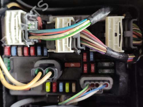 Used Fuse box Fuse box CITROËN C3 I (FC_, FN_) [2002-2013] 35910831 35910831