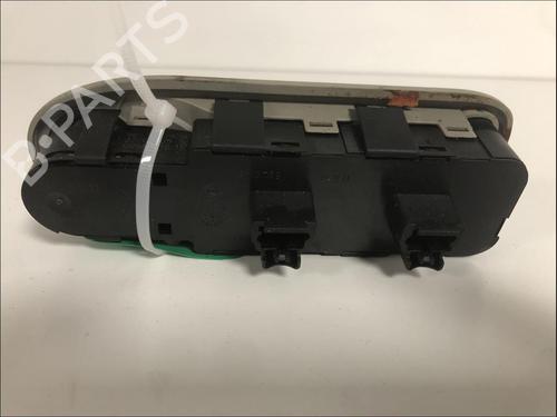 Used Left front window switch Left front window switch CITROËN C5 II (RC_) 2.0 16V (RCRFJB, RCRFJC) (140 hp) 33583412 33583412