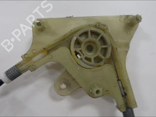 Used Front right window mechanism Front right window mechanism RENAULT LAGUNA III (BT0/1) 1.5 dCi (BT00, BT0A, BT0T, BT1J) (110 hp) 33577060 33577060