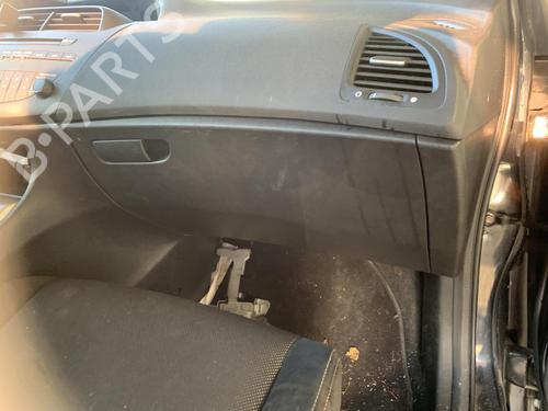 Guantera Guantera HONDA CIVIC VIII Hatchback (FN, FK) 2.2 CTDi (FK3) (140 hp) 35914597 35914597