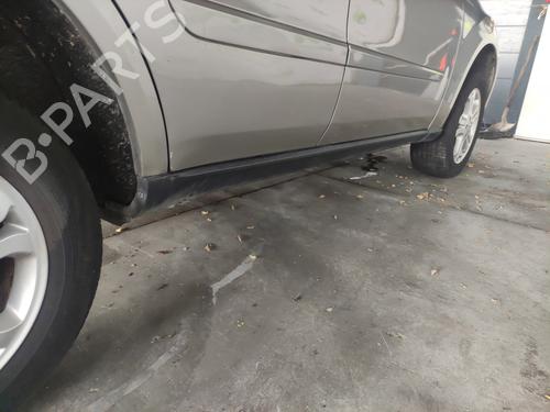 Højre sidekjole Højre sidekjole MERCEDES-BENZ M-CLASS (W164) ML 280 CDI 4-matic (164.120) (190 hp) 33593794 33593794