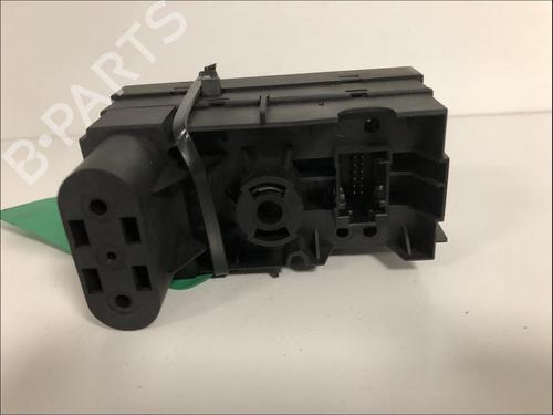Used Headlight switch Headlight switch OPEL MERIVA A MPV (X03) 1.7 CDTI (E75) (100 hp) 34615212 34615212