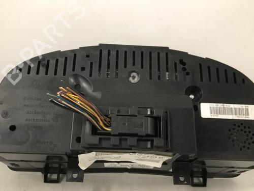 Used Instrument cluster Instrument cluster VW SCIROCCO III (137, 138) 2.0 TDI (140 hp) 33587413 33587413