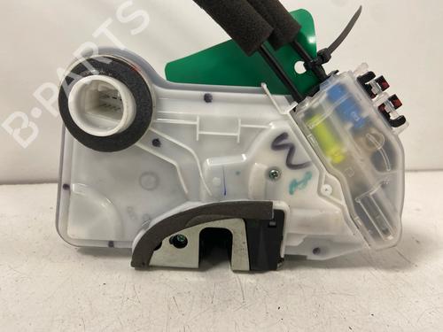 front-left-lock-toyota-c-hr-_x1_-2016-37752840 main image