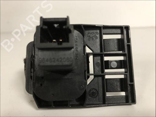 Used Electronic module Electronic module PEUGEOT 607 (9D, 9U) 2.0 HDI (136 hp) 33578448 33578448