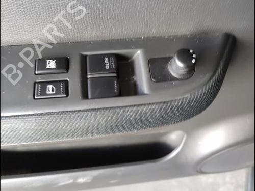 Used Left front window switch Left front window switch SUZUKI SWIFT III (MZ, EZ) 1.3 (RS413, ZC11S) (92 hp) 36575068 36575068