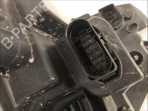 left-headlight-skoda-karoq-nu7-nd7-2017-37752624 main image