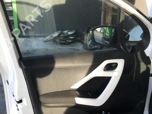 Used Front left window mechanism Front left window mechanism PEUGEOT 208 I (CA_, CC_) 1.2 VTi 68 / PureTech 68 (68 hp) 35912731 35912731