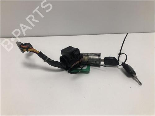Used Ignition barrel Ignition barrel PEUGEOT 306 Hatchback (7A, 7C, N3, N5) [1993-2003] 33589389 33589389