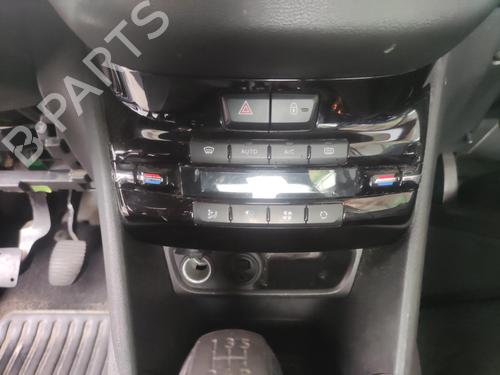 Used Climate control Climate control PEUGEOT 208 I (CA_, CC_) 1.4 HDi (68 hp) 35910581 35910581