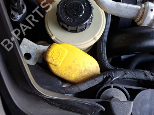 Used Windscreen washer tank Windscreen washer tank 37077191 37077191