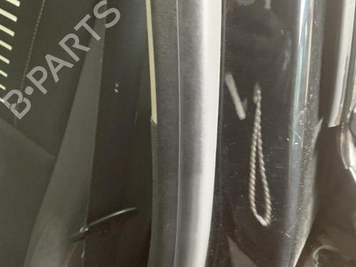 front-left-seatbelt-renault-megane-iii-hatchback-bz01_-b3_-2008-33604242 main image