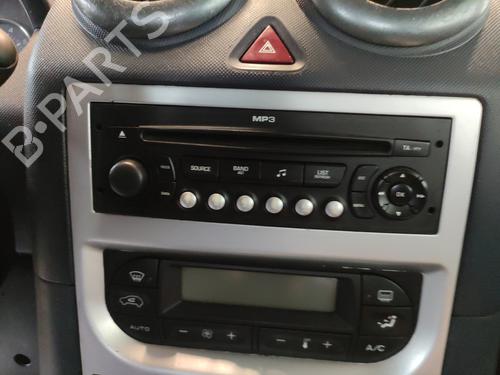 Used Radio Radio PEUGEOT 1007 (KM_) 1.6 16V (109 hp) 35911373 35911373