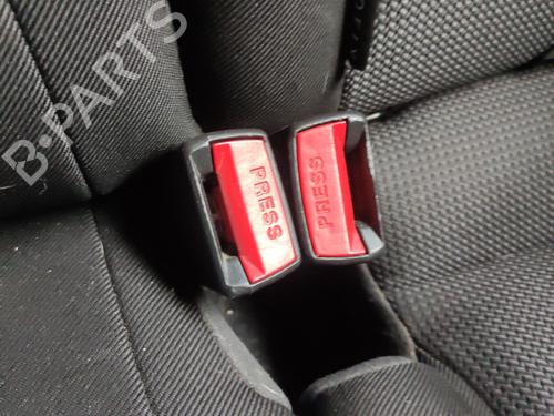 seat-buckle-hyundai-i30-gd-2011-36577548 main image