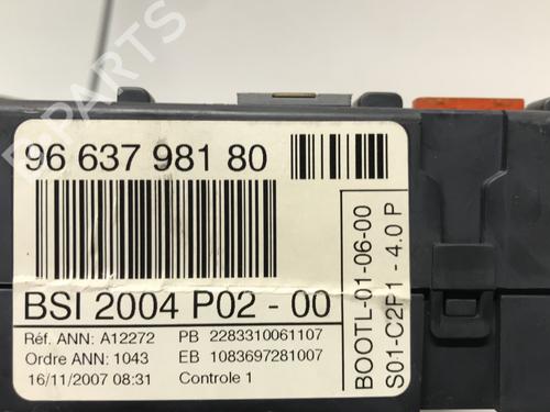 Used Fuse box Fuse box PEUGEOT 308 I (4A_, 4C_) 1.6 HDi (90 hp) 33601352 33601352