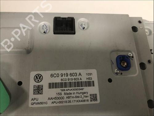 Used Radio Radio VW POLO V (6R1, 6C1) 1.2 TSI 16V (90 hp) 33586657 33586657