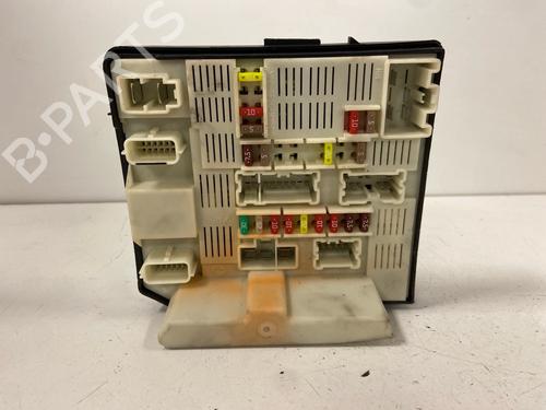 Used Fuse box Fuse box 37613792 37613792