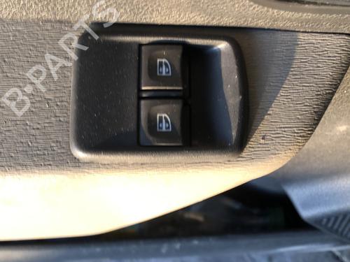 Used Left front window switch Left front window switch DACIA DOKKER MPV (KE_) 1.2 TCe (KEM0, KEAY) (115 hp) 36579036 36579036