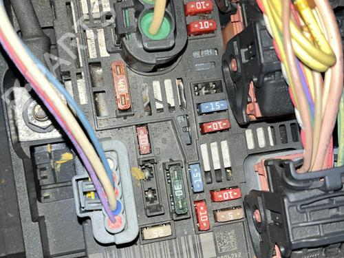 Used Fuse box Fuse box PEUGEOT 308 I (4A_, 4C_) 1.6 HDi (109 hp) 35914561 35914561