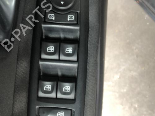 Used Left front window switch Left front window switch RENAULT SCÉNIC III (JZ0/1_) 1.5 dCi (106 hp) 33653632 33653632