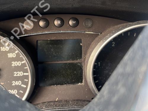Used Display monitor Display monitor MERCEDES-BENZ M-CLASS (W164) [2005-2012] 35915086 35915086