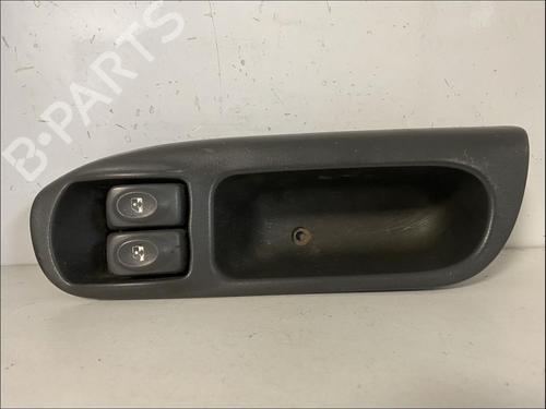 Interruttore Interruttore RENAULT SCÉNIC I MPV (JA0/1_, FA0_) [1999-2010] 33573123 33573123