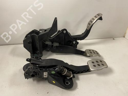 Used Pedal Pedal RENAULT CLIO V (B7_) 1.5 Blue dCi 115 (B7AD) (116 hp) 33990633 33990633