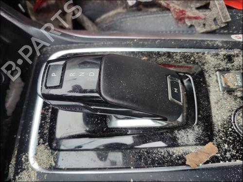 Used Gear lever Gear lever PEUGEOT 308 II (LB_, LP_, LW_, LH_, L3_) 1.2 THP 130 (131 hp) 33583888 33583888