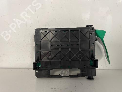 Used Fuse box Fuse box PEUGEOT 1007 (KM_) 1.4 (75 hp) 36149324 36149324