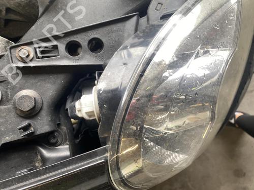 Used Right headlight Right headlight RENAULT MODUS / GRAND MODUS (F/JP0_) 1.5 dCi (JP0G, JP0H) (106 hp) 35916159 35916159