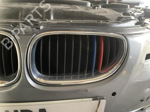 Used Grille Grille BMW 5 (E60) 520 d (150 hp) 33653224 33653224