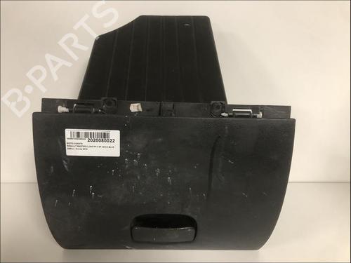 Used Glove box Glove box RENAULT MASTER III Van (FV) 2.3 dCi 125 FWD (FV0C, FV0D, FV0G, FV0H, FV0J, FV0K,... (125 hp) 33582825 33582825