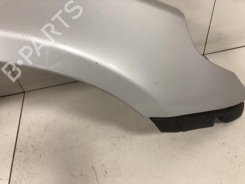 Used Right front fenders Right front fenders 37683956 37683956