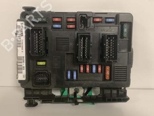 Used Fuse box Fuse box 33592282 33592282