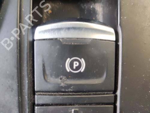 switch-renault-kadjar-ha_-hl_-2015-34569490 main image
