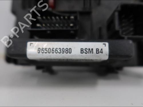 Used Fuse box Fuse box PEUGEOT 307 (3A/C) 2.0 16V (136 hp) 33576312 33576312