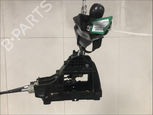 Used Gear lever Gear lever FIAT TIPO Estate (356_, 357_) 1.3 D (356WXH1A) (95 hp) 33580227 33580227
