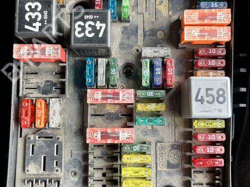 Used Fuse box Fuse box AUDI A3 (8P1) 1.9 TDI (105 hp) 34569818 34569818