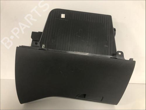 Handskerum Handskerum PEUGEOT 308 II (LB_, LP_, LW_, LH_, L3_) 1.2 THP 130 (131 hp) 33586456 33586456