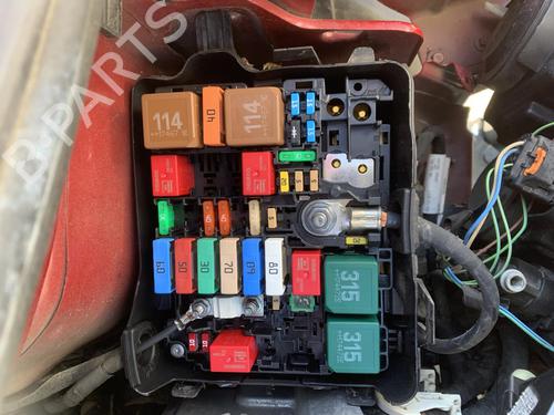 Used Fuse box Fuse box CITROËN C3 III (SX) 1.2 VTi 82 (82 hp) 33837396 33837396